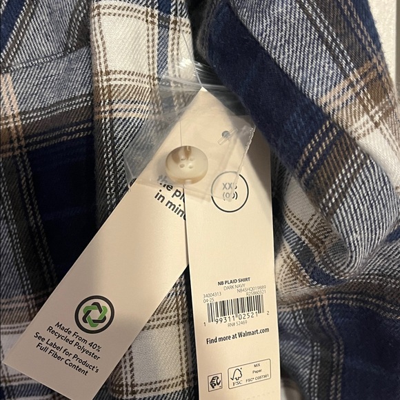 No Boundaries Navy, Brown and White Women’s Plaid Button Down Shirt - Picture 4 of 9